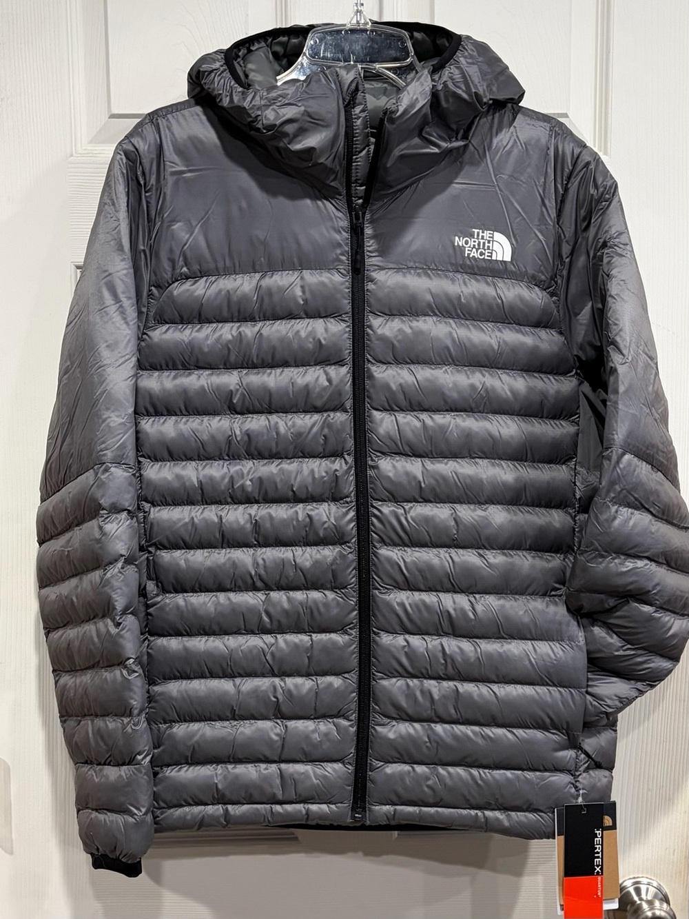 The North Face Men’s Large Terra Peak Hoodie Jacket Puffer Grey NWT Insulated